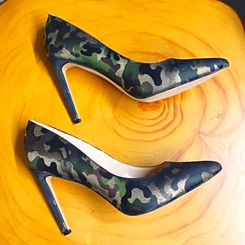 Nine West 'Tatiana' Leather Camo Stilletos Size 8.5 /Brand New